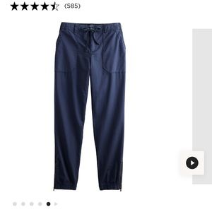 Selling never worn navy blue jogger pant petite size medium